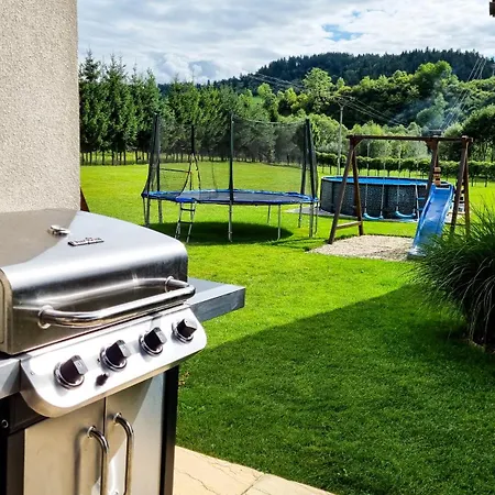 Lenka Casa di campagna *